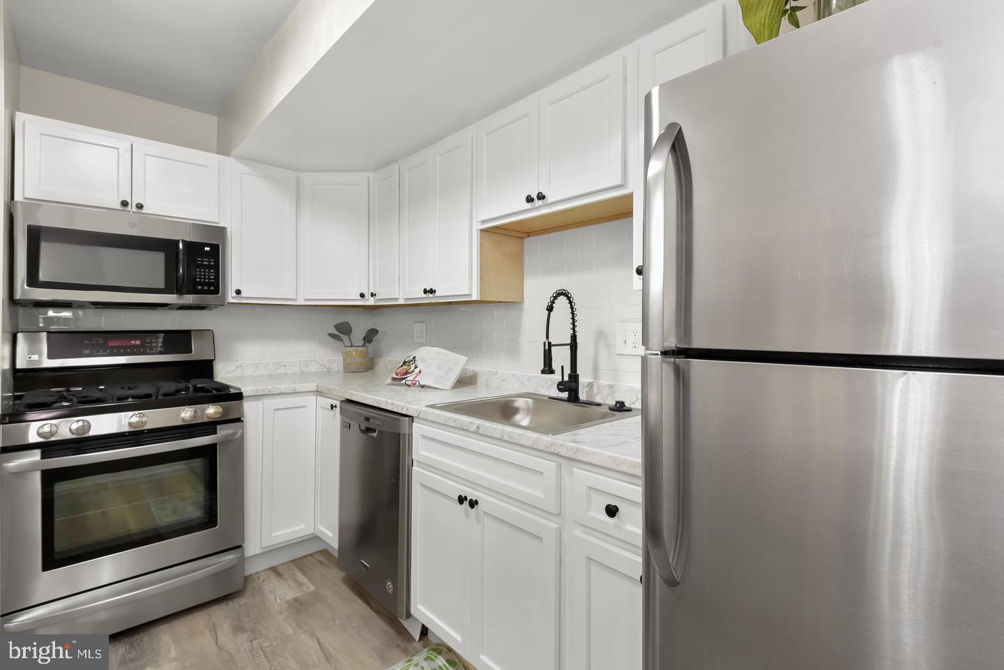 203 Cork Ln #t-4 Property Photo 7