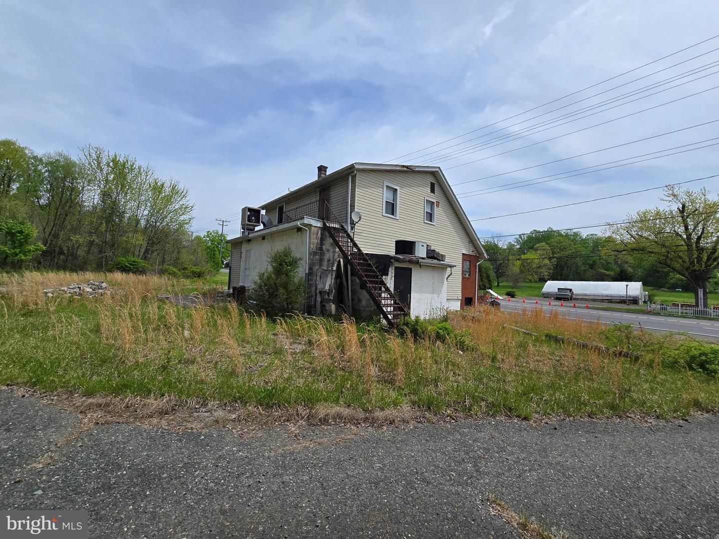 12426 Belair Rd Property Photo 5