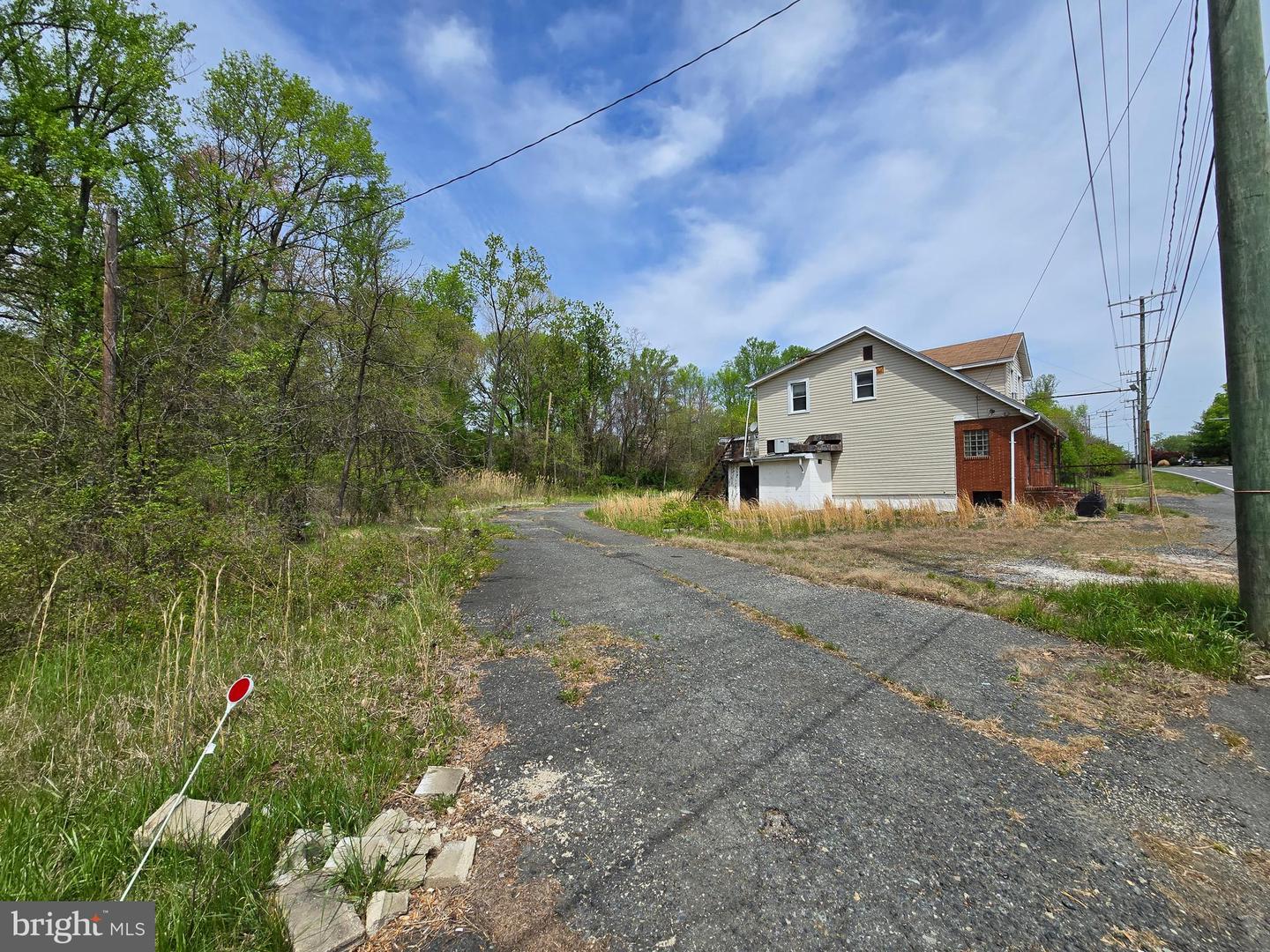 12426 Belair Rd Property Photo 6