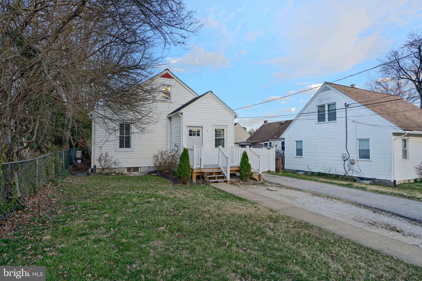 8215 Oakleigh Property Photo 7
