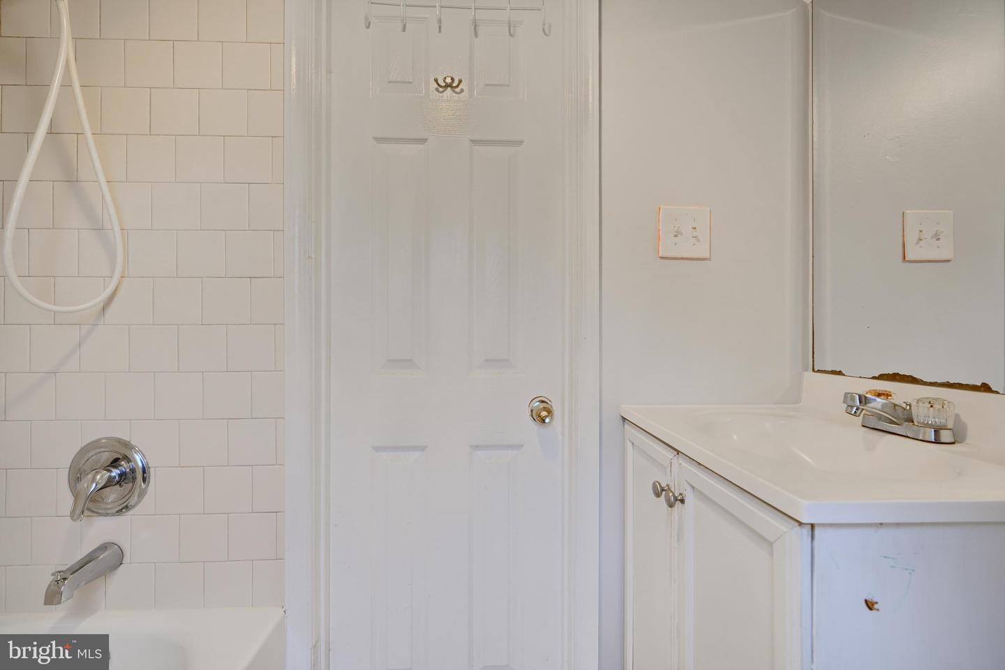 8215 Oakleigh Property Photo 21