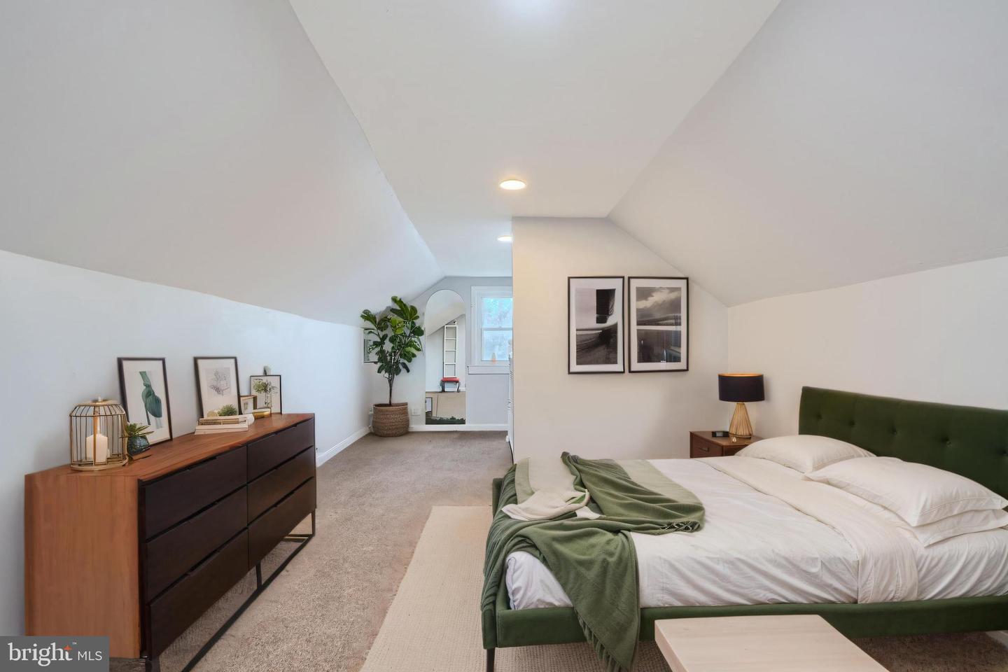 8215 Oakleigh Property Photo 30