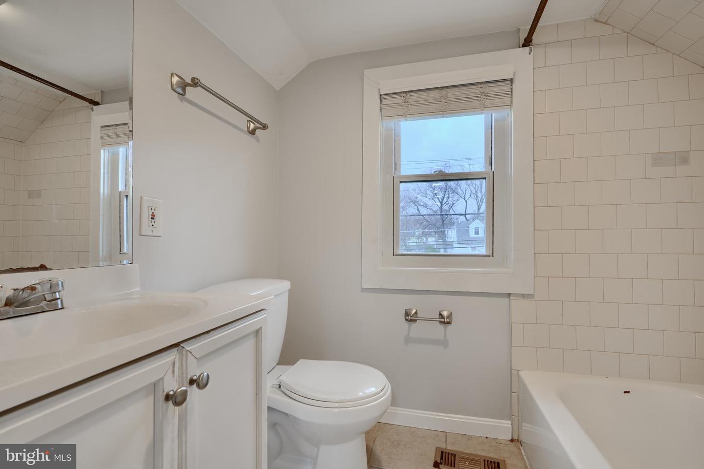 8215 Oakleigh Property Photo 33