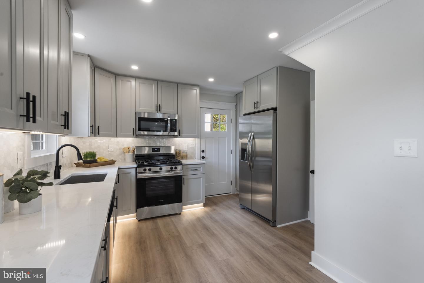 502 Alabama Property Photo 9
