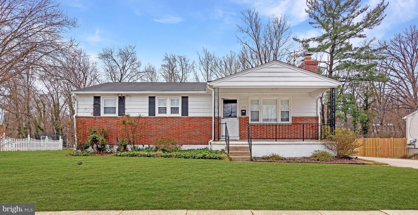 112 Springside Dr Property Photo