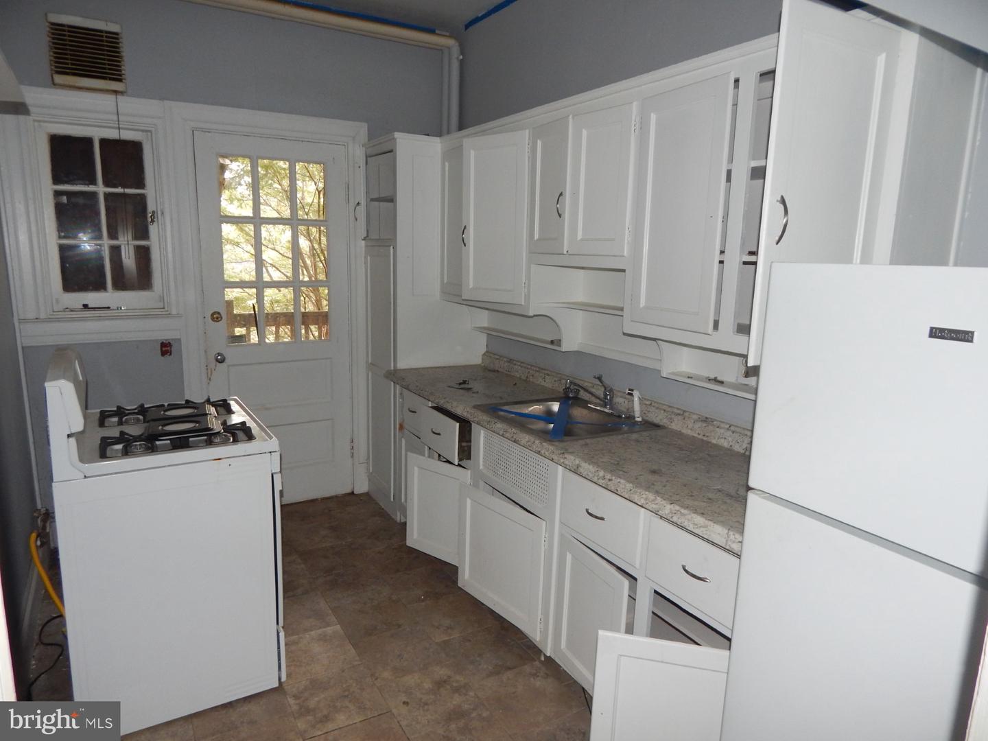 605 Upland Rd Property Photo 6