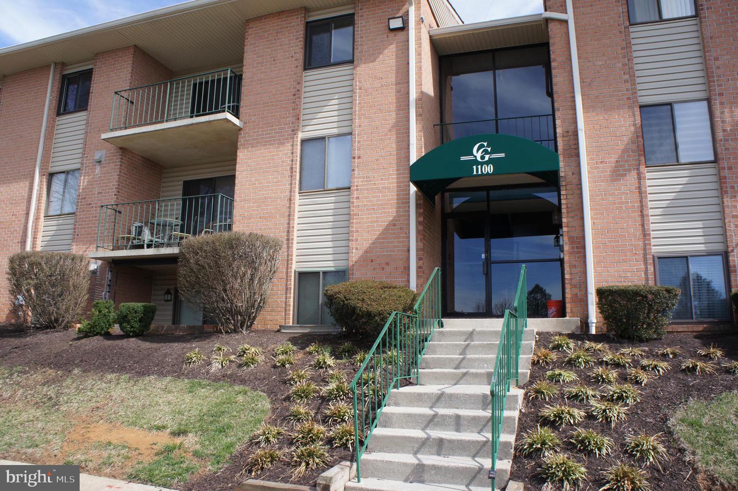 1100 Lisadale Cir #1a Property Photo