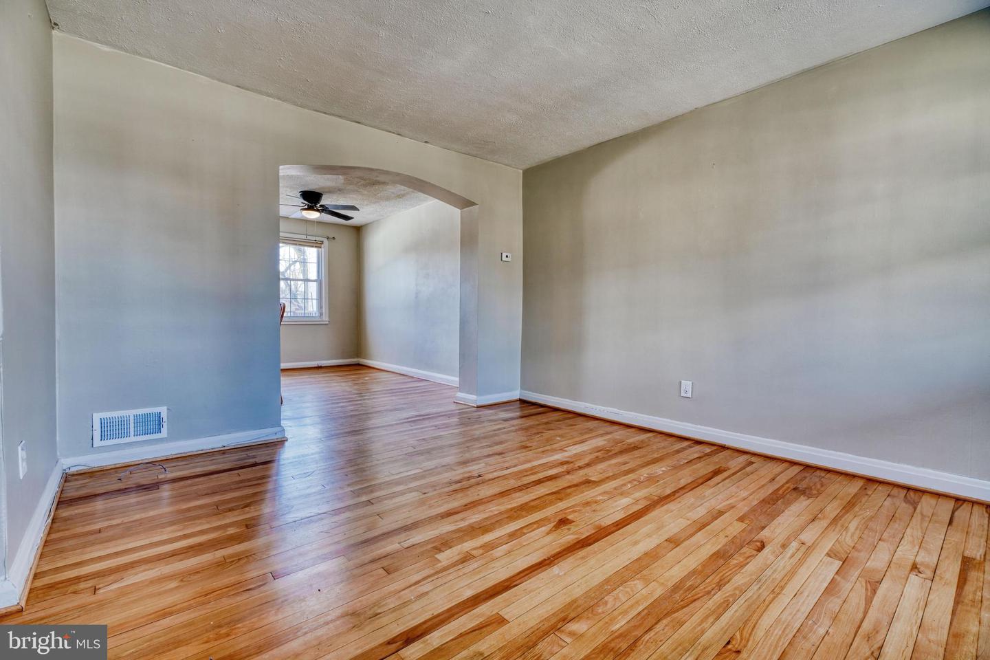 8331 Kendale Property Photo 4