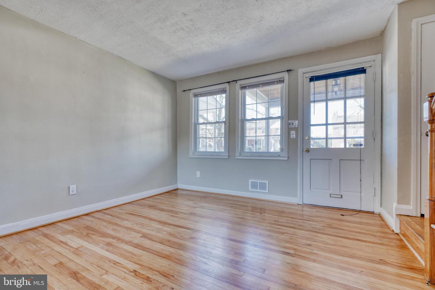 8331 Kendale Property Photo 5