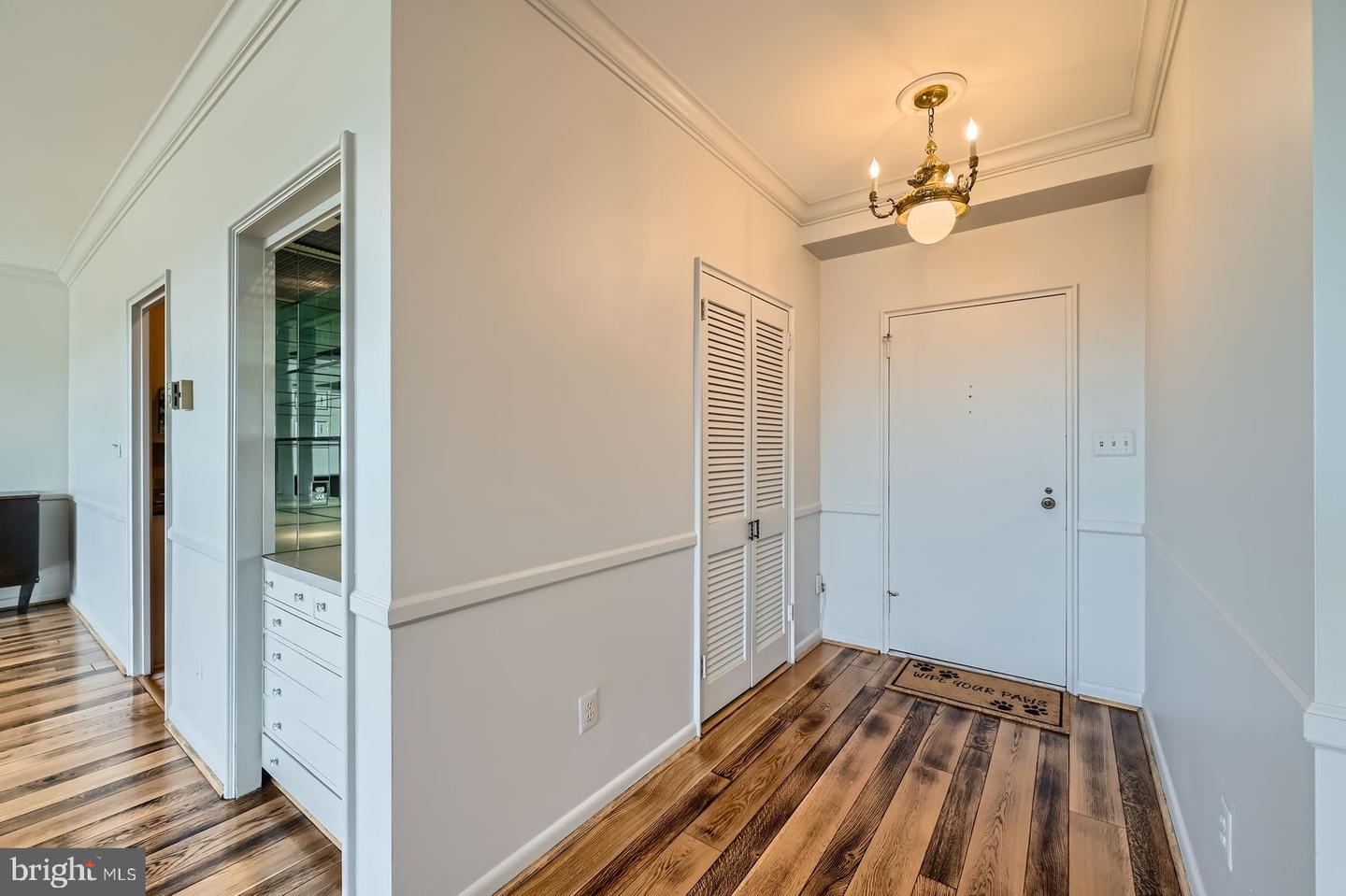 11 Slade Ave #509 Property Photo 6