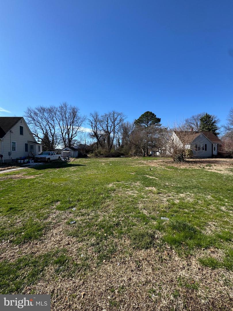 1614 Lynch Rd Property Photo 2