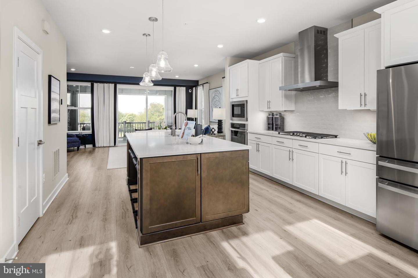 6610 Camden Property Photo 4