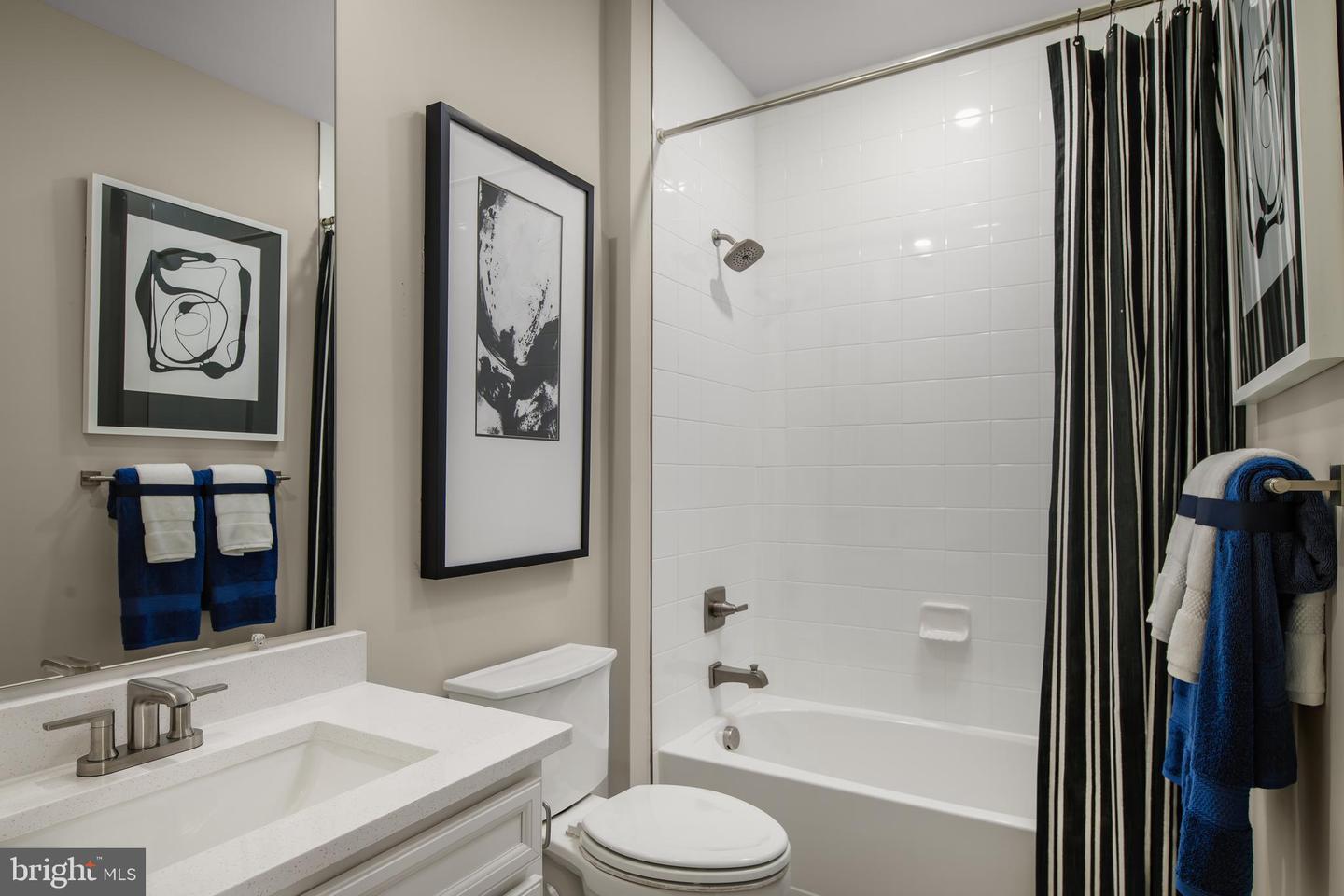 6610 Camden Property Photo 14