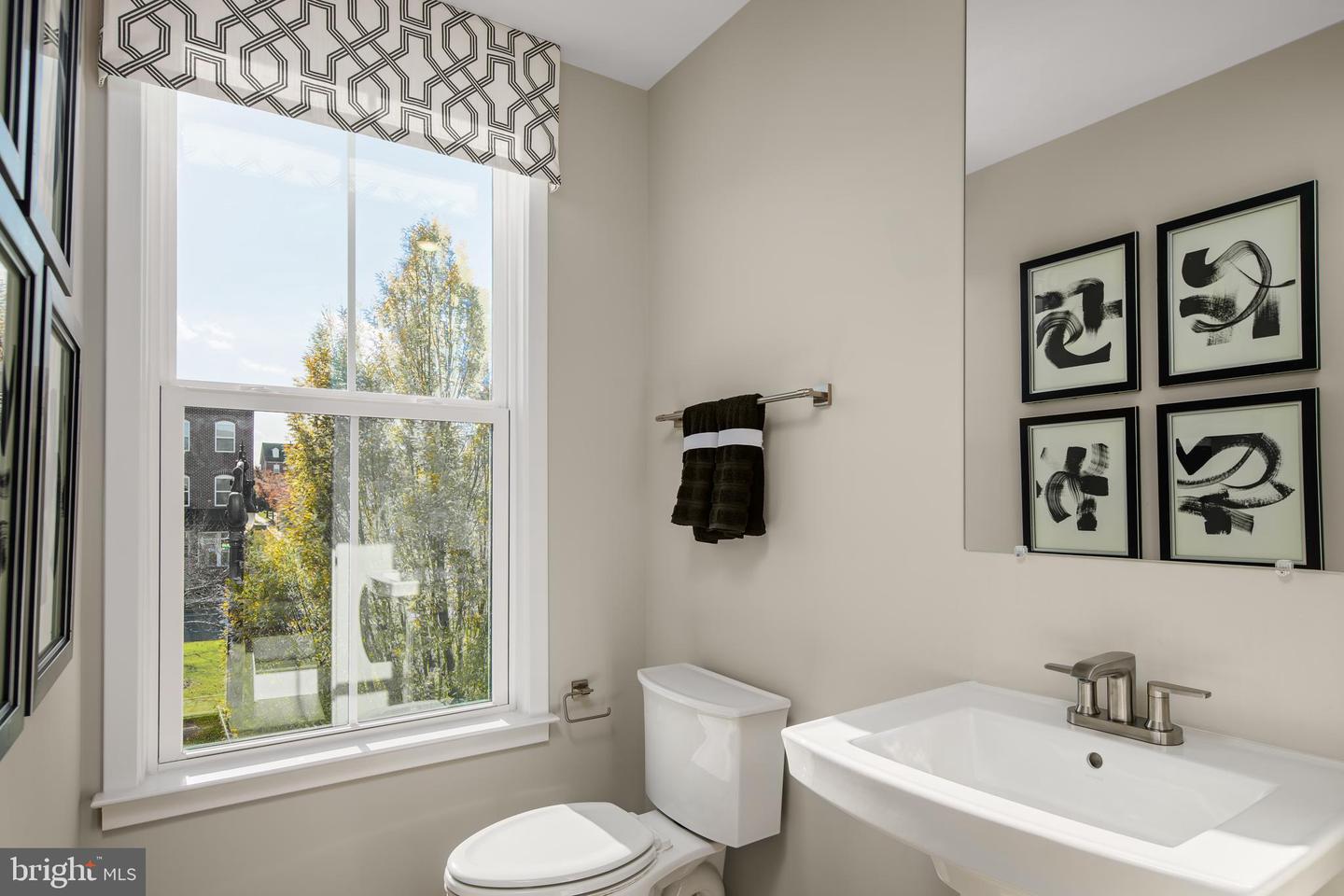 6612 Camden St Property Photo 10