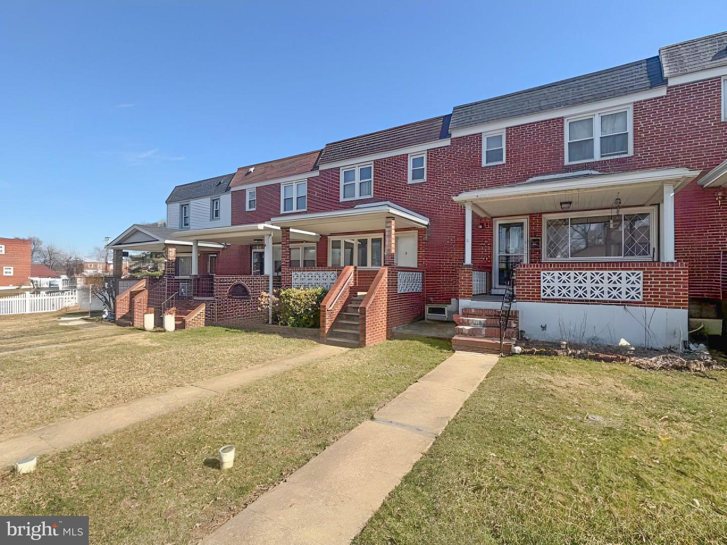 523 N Marlyn Ave Property Photo 4