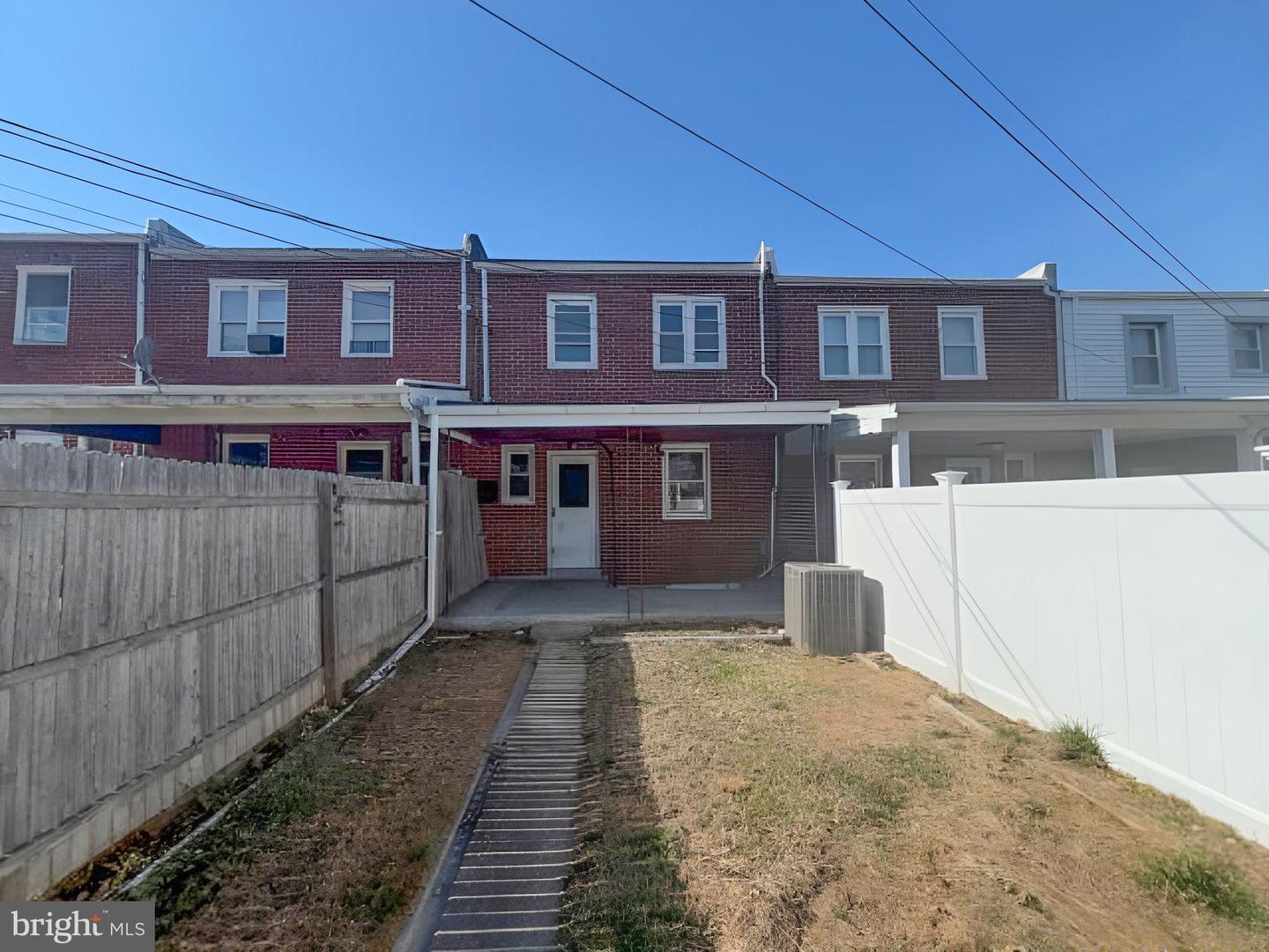 523 N Marlyn Ave Property Photo 5