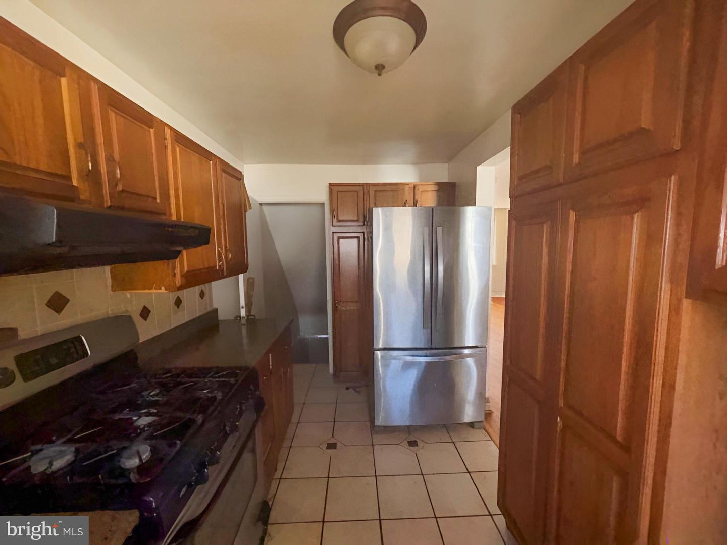523 N Marlyn Ave Property Photo 17