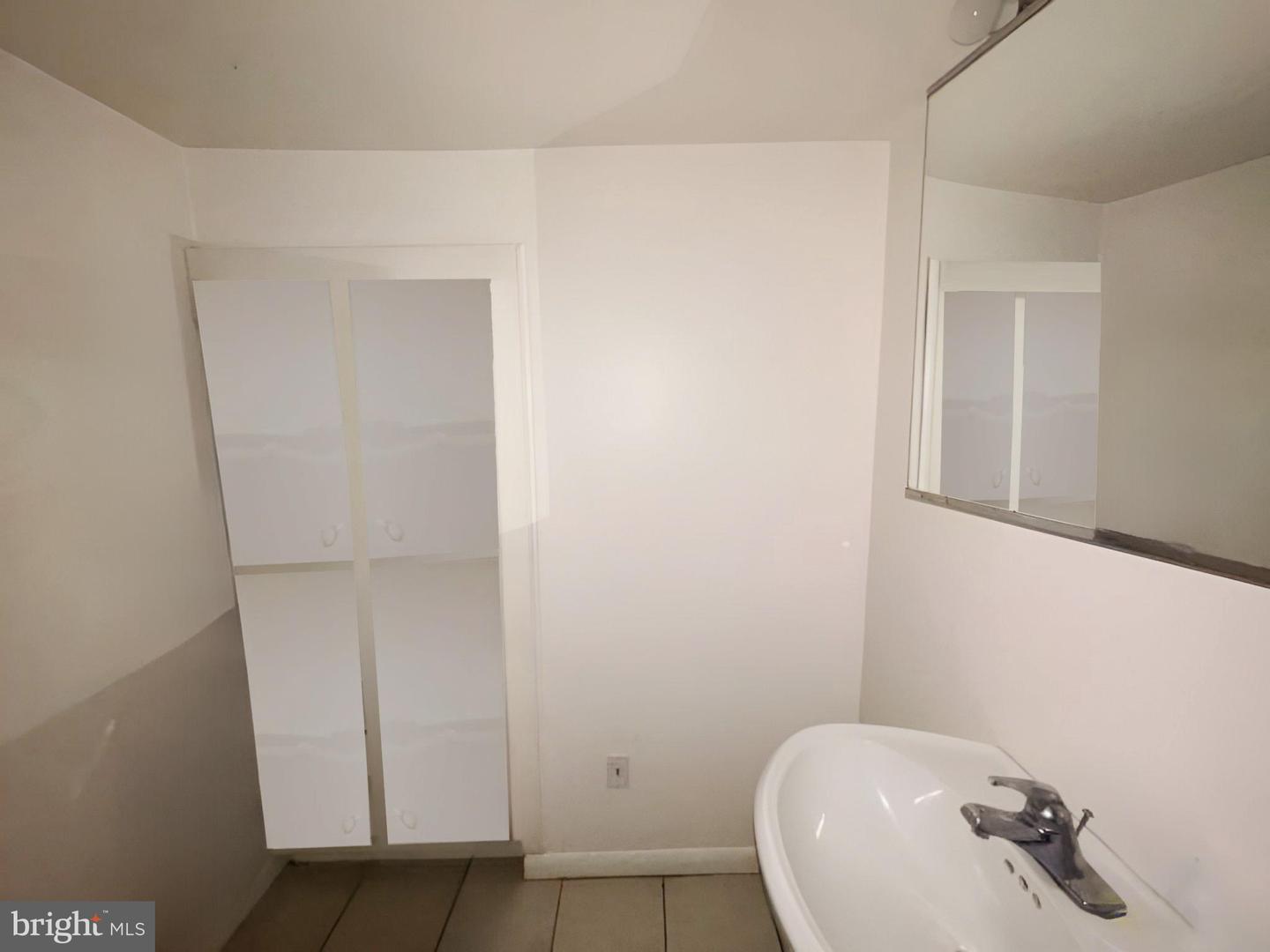523 N Marlyn Ave Property Photo 35