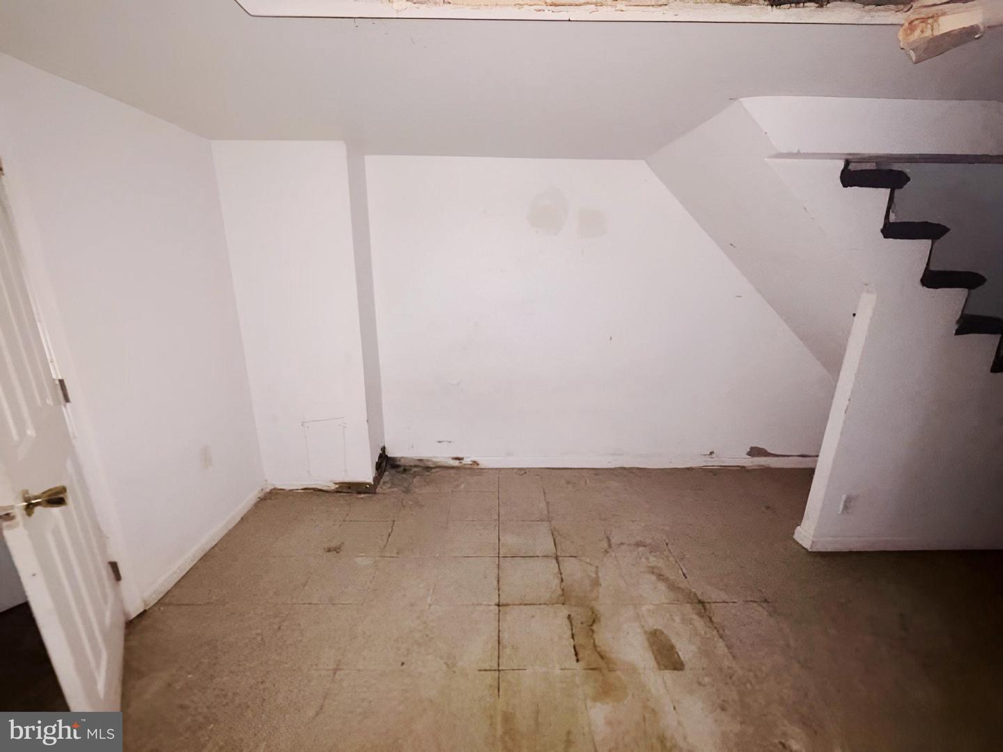 523 N Marlyn Ave Property Photo 39