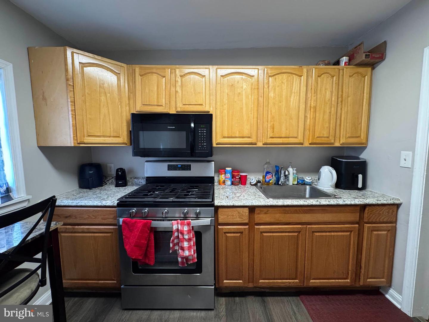 1020 Elton Ave Property Photo 5