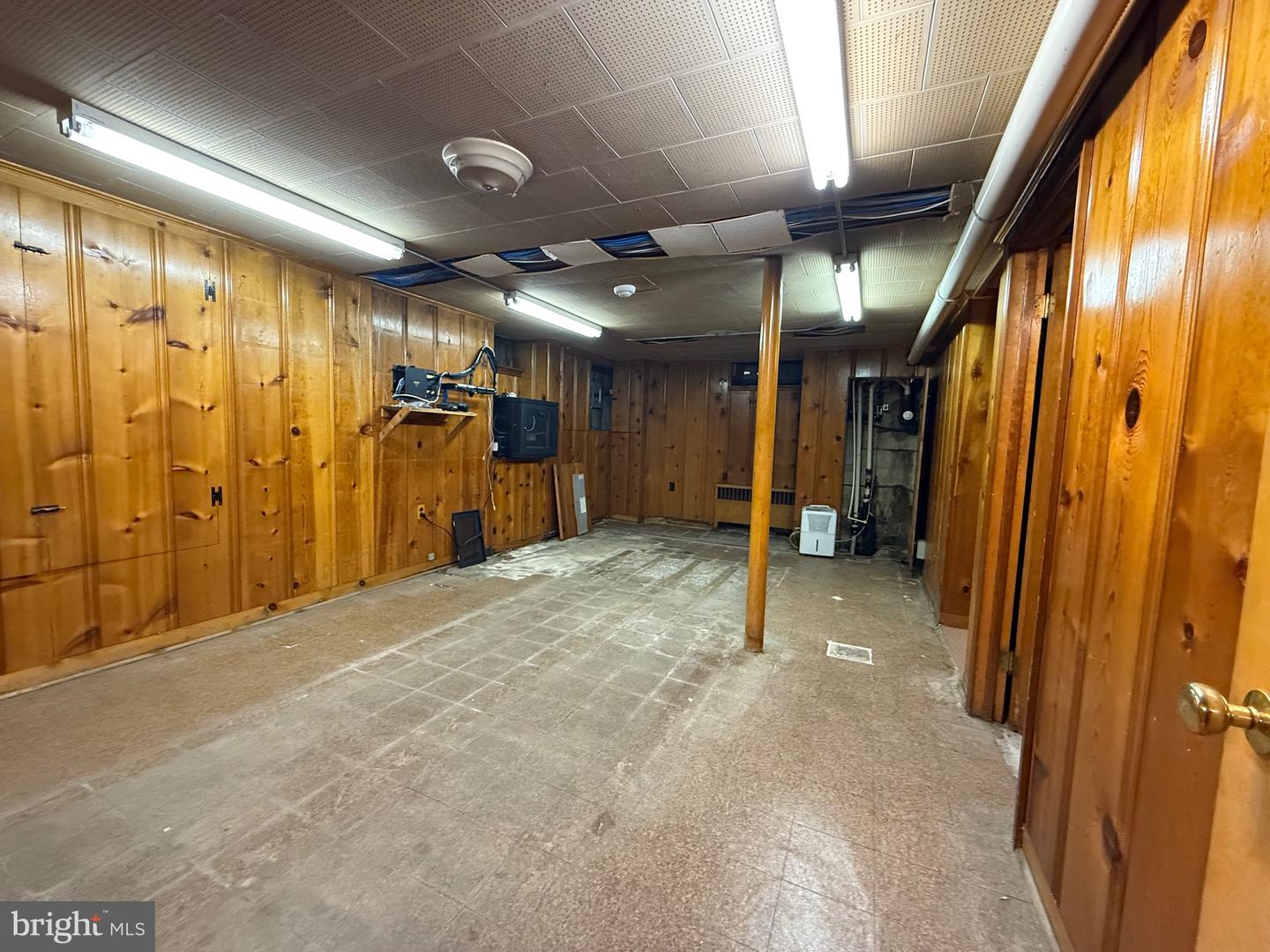 825 Eastern Blvd Property Photo 34