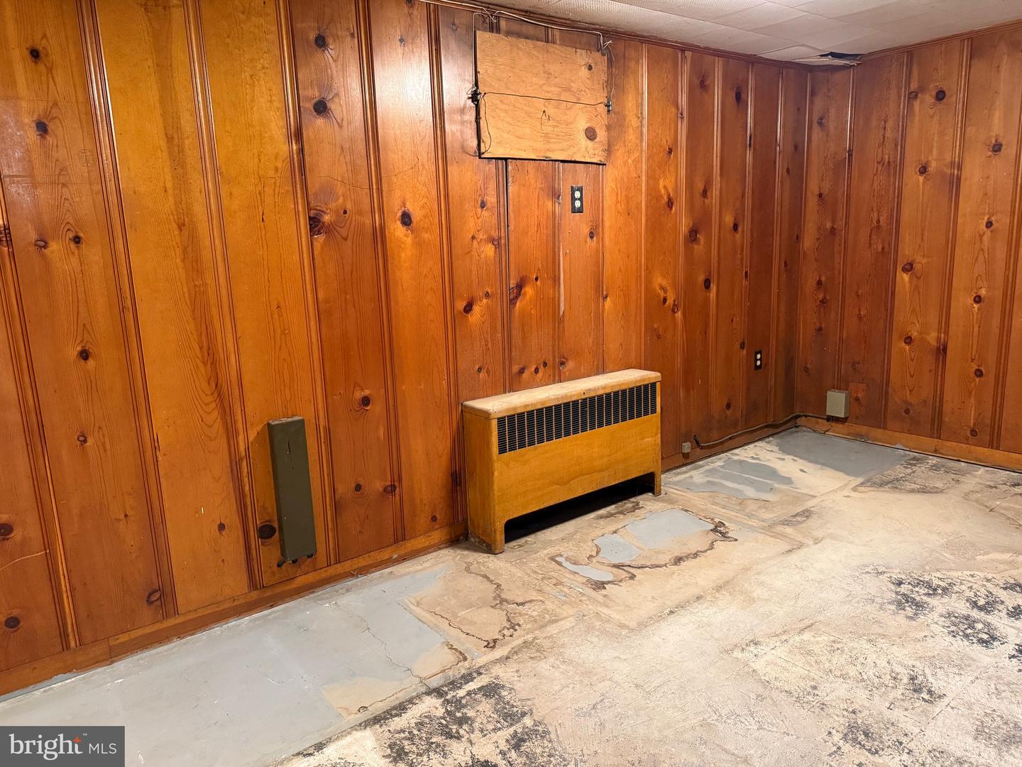825 Eastern Blvd Property Photo 35