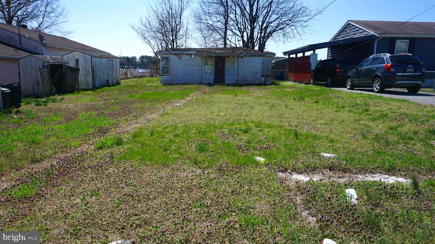 12 Wagners Ln Property Photo 2