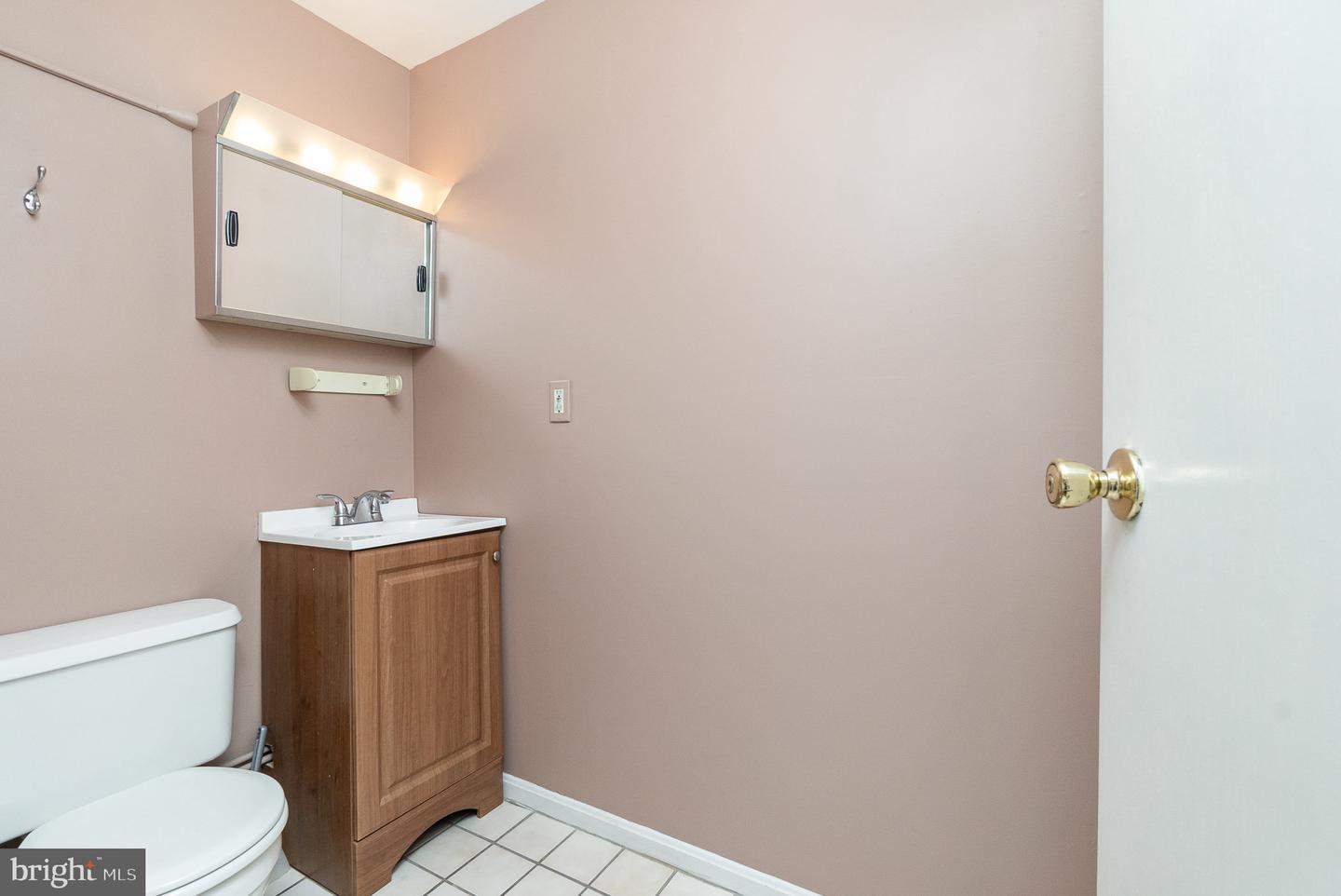 123 Church Ln Property Photo 20