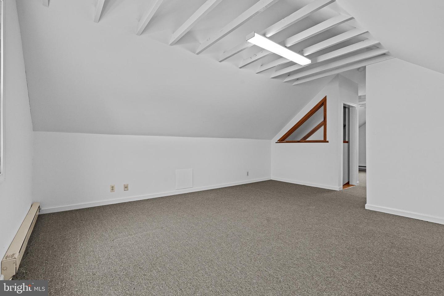 9526 Belair Rd Property Photo 25