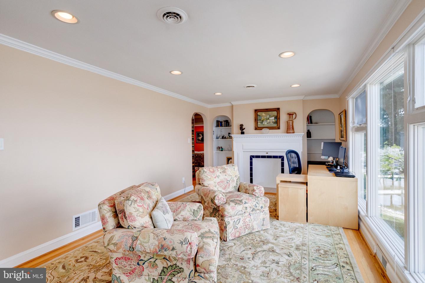 2334 Martin Dr Property Photo 59