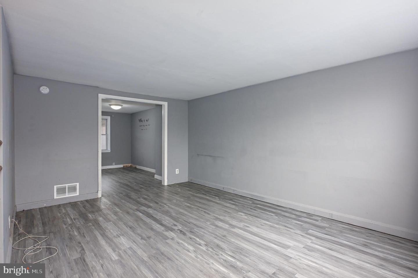7417 Holabird Ave Property Photo 2