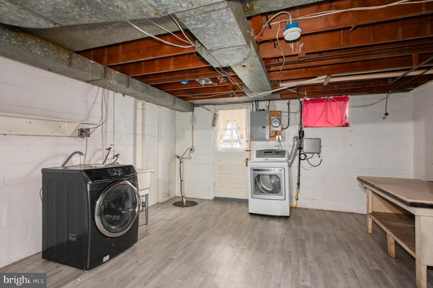 7417 Holabird Ave Property Photo 13