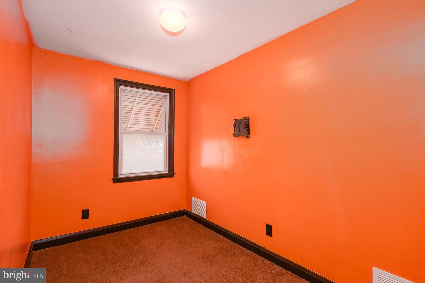7417 Holabird Ave Property Photo 17