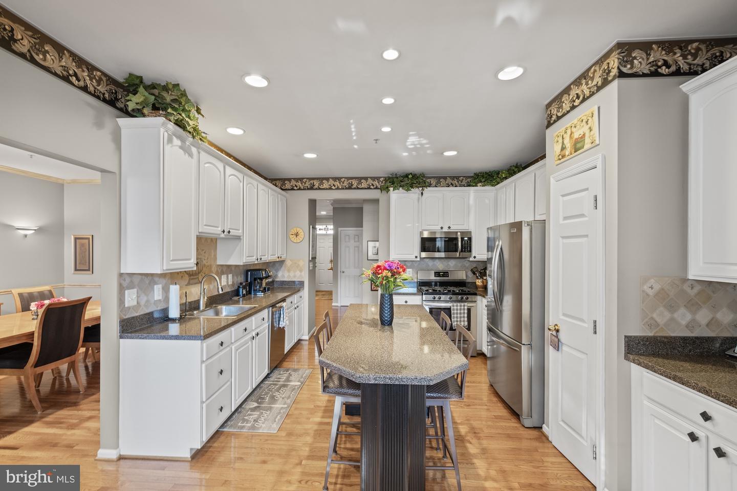 13 Austringer Ct Property Photo 14