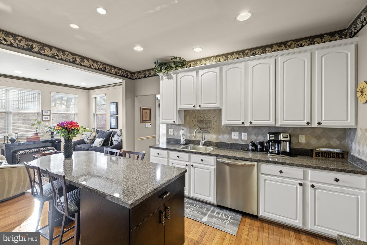 13 Austringer Ct Property Photo 16