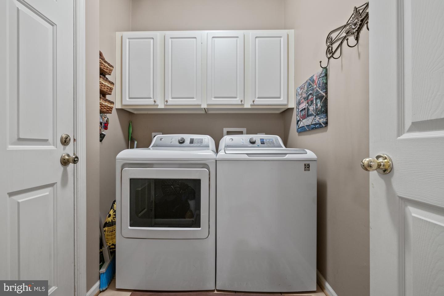 13 Austringer Ct Property Photo 19