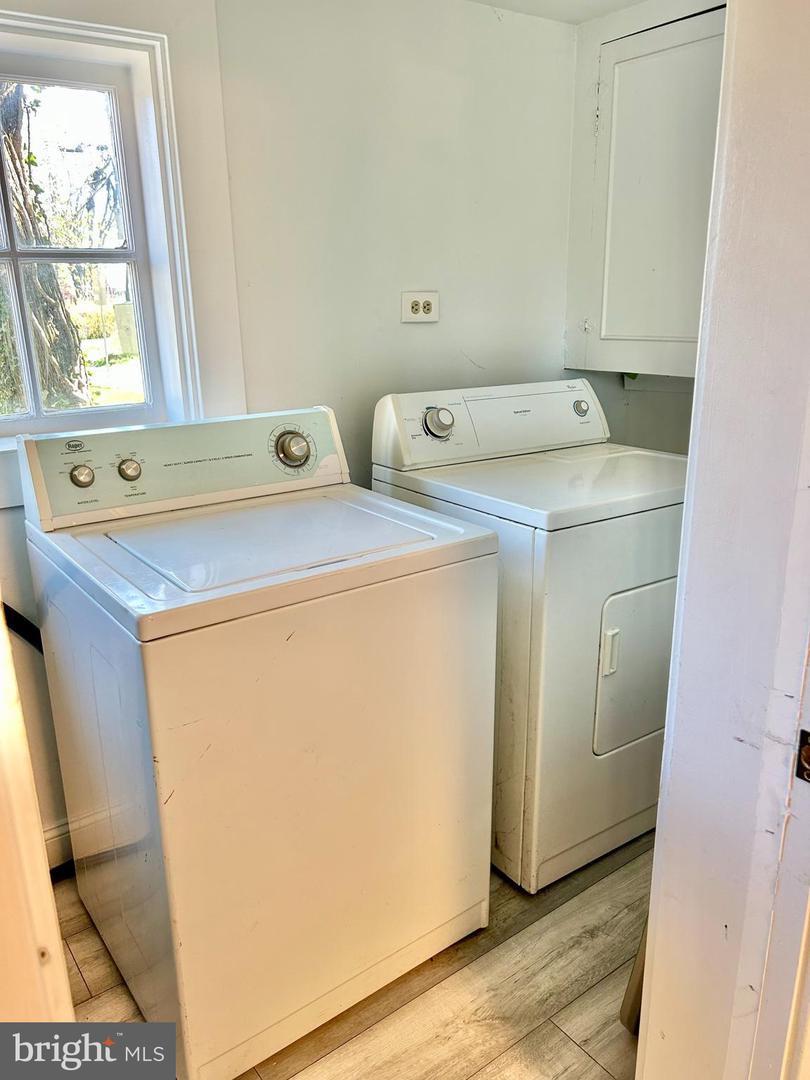 6 Cedar Ave Property Photo 9