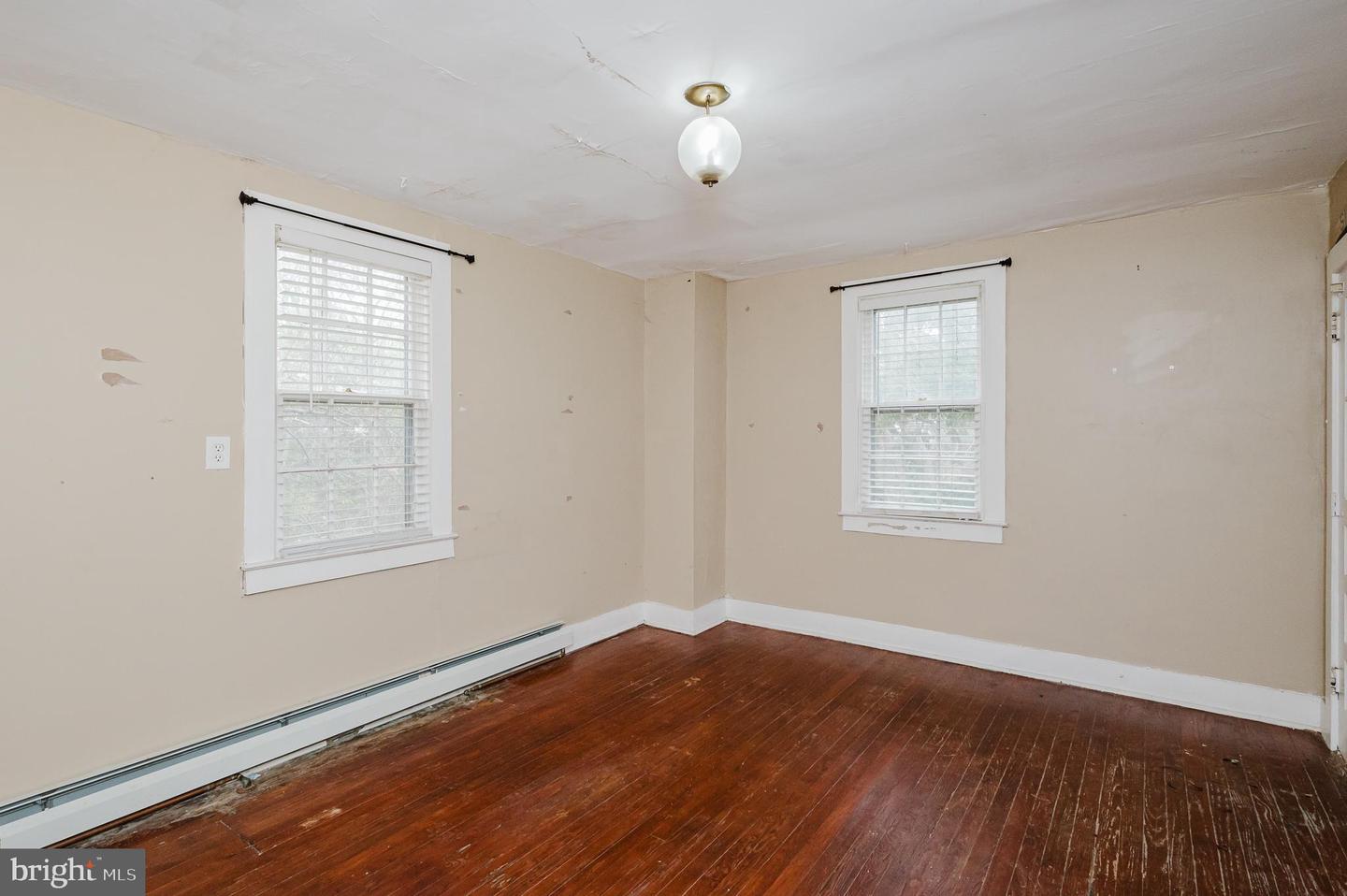 52 Sherwood Rd Property Photo 10