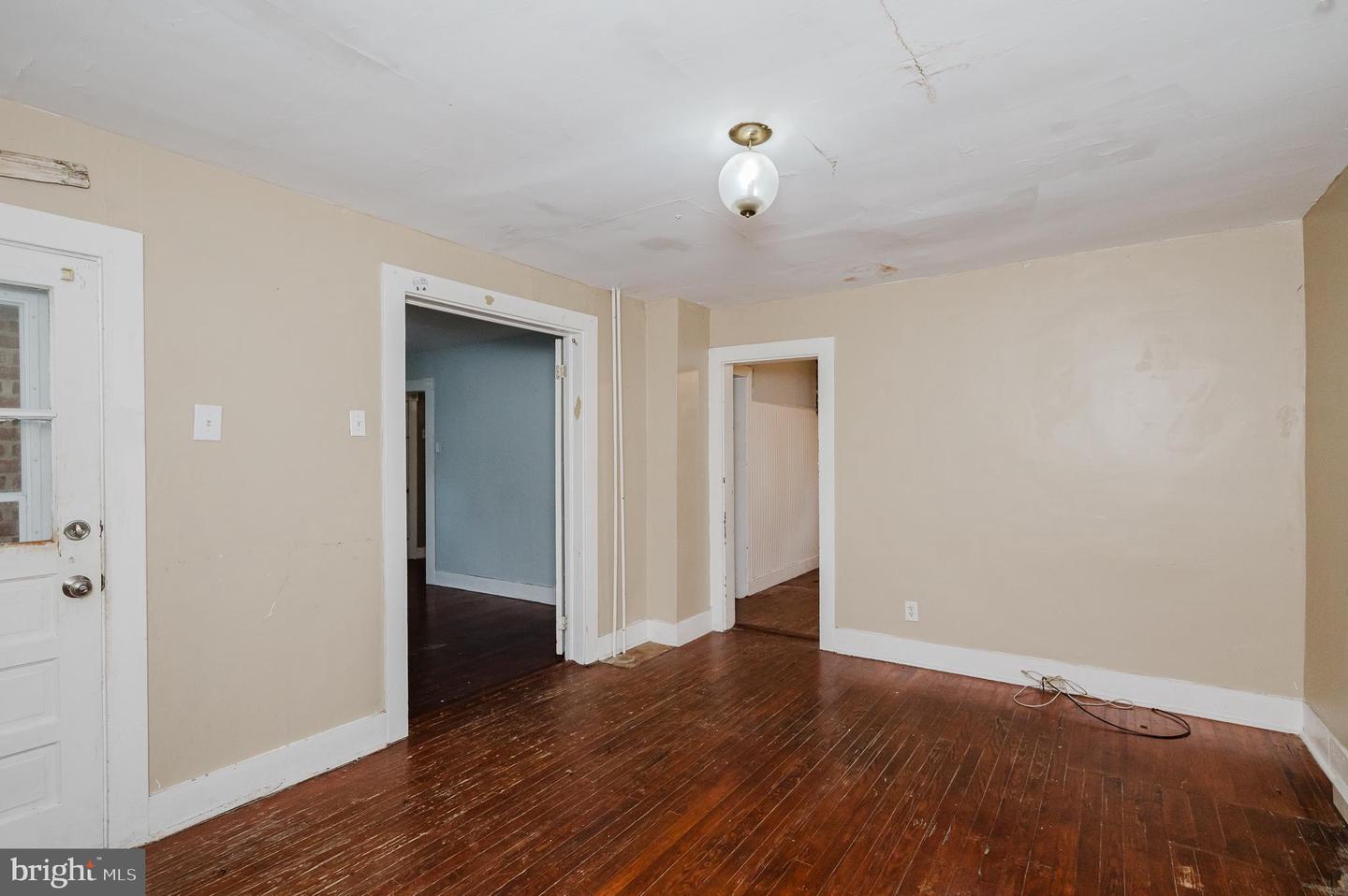 52 Sherwood Rd Property Photo 12
