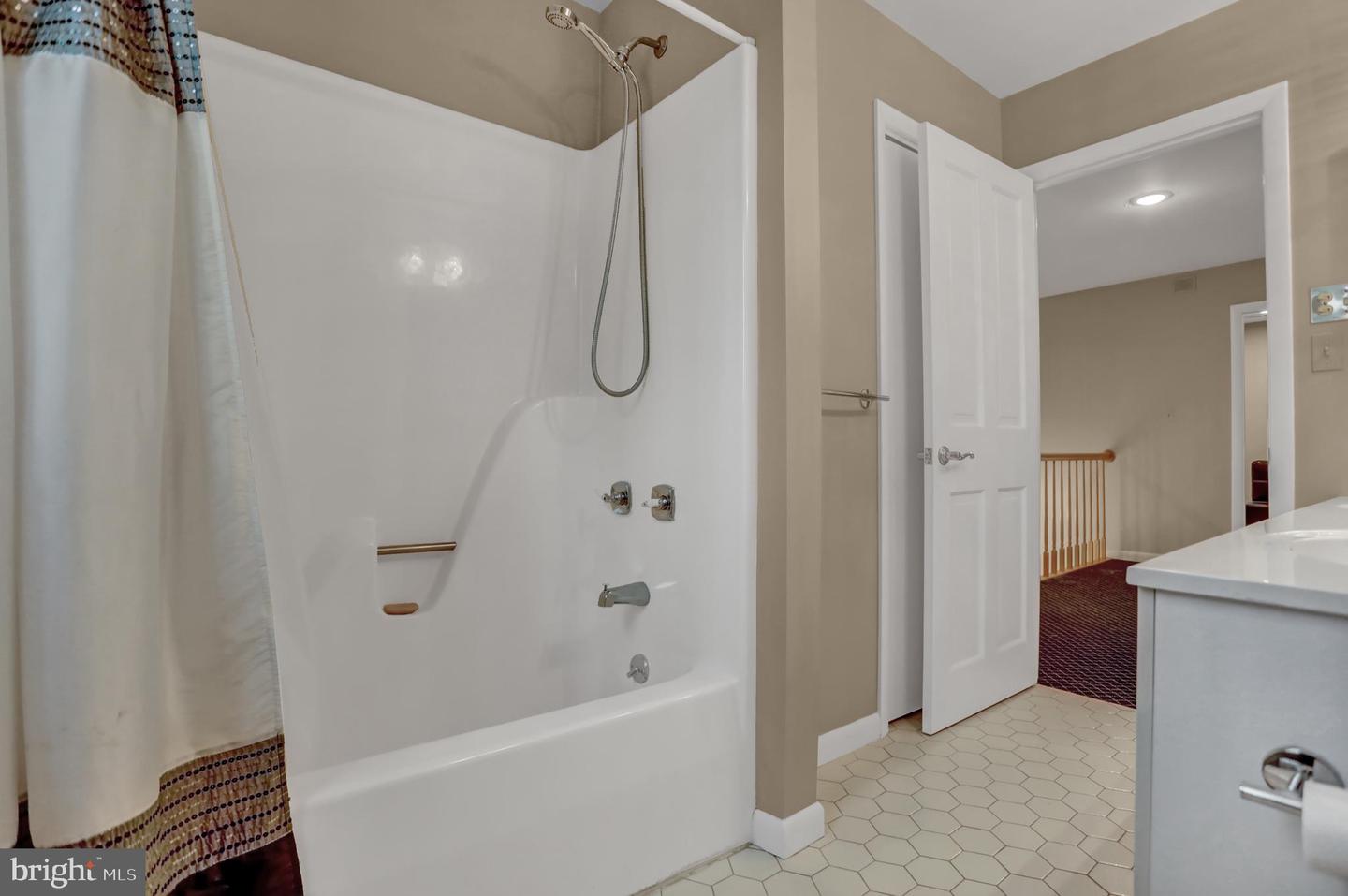2121 Harmony Woods Rd Property Photo 17
