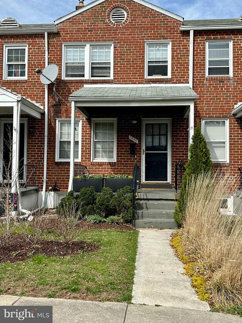 1060 Elm Rd Property Photo