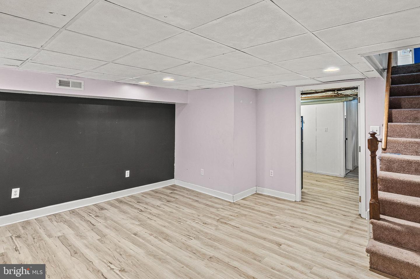 1060 Elm Rd Property Photo 17