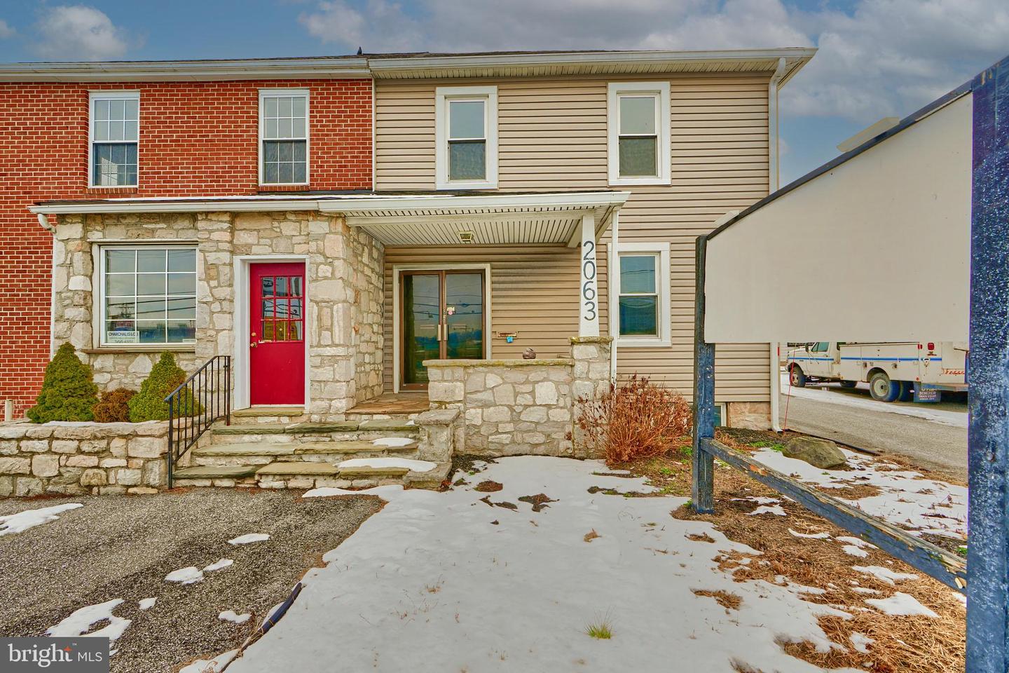 2063 York Property Photo 1