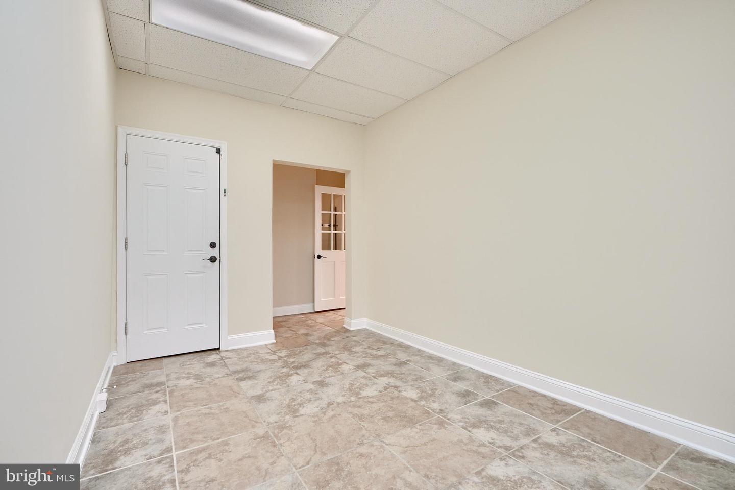 2063 York Property Photo 5
