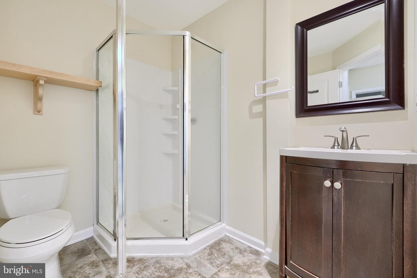 2063 York Property Photo 11