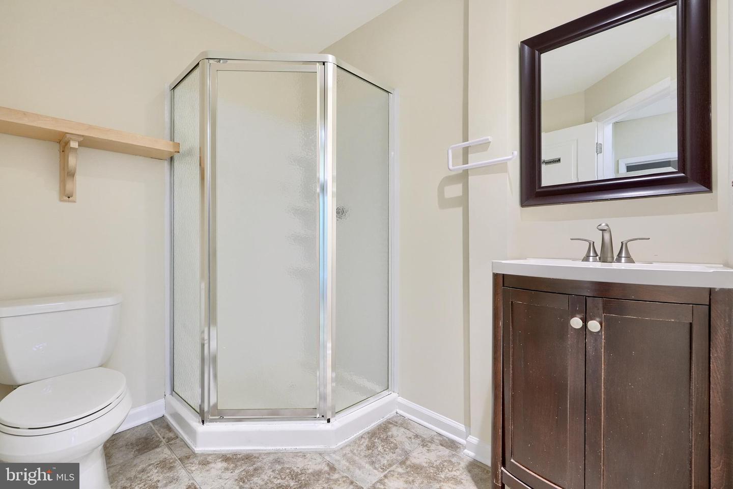 2063 York Property Photo 12