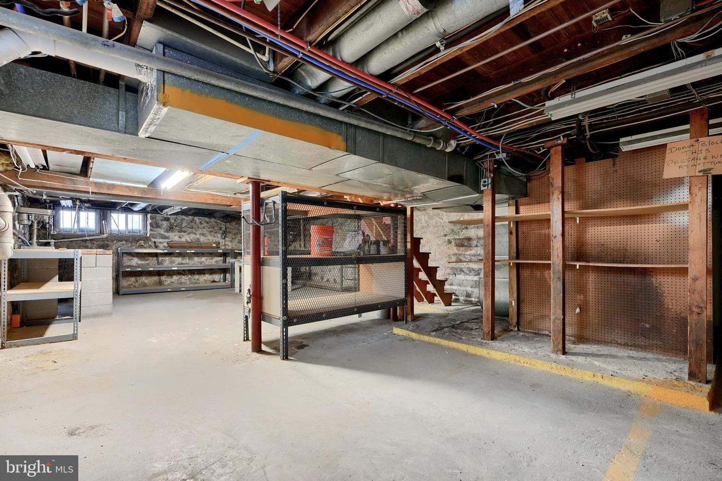 2063 York Property Photo 25