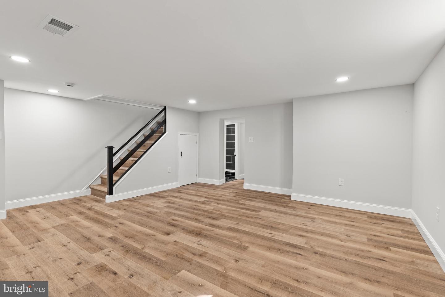 923 Fairmount Ave Property Photo 29