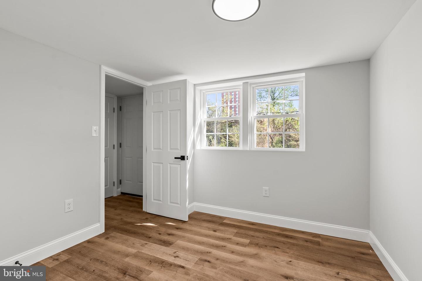 923 Fairmount Ave Property Photo 32