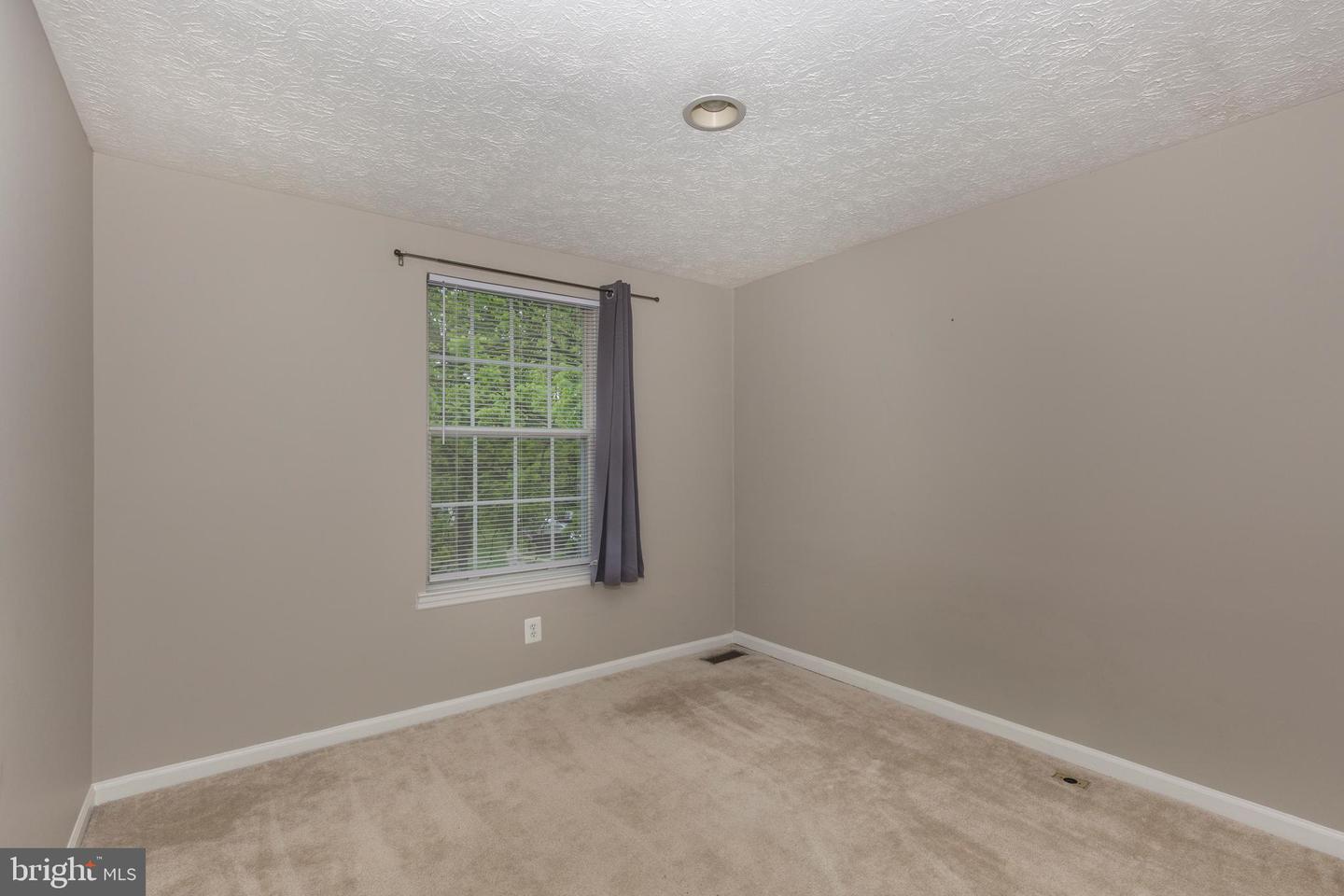 8122 Township Dr Property Photo 8